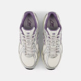 New Balance Unisex's U740 男女裝 休閒鞋 跑步鞋